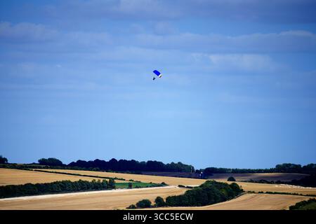 Parachuting &amp; Kiteboarding – Falling, Flying and Laughing Through the Adventure